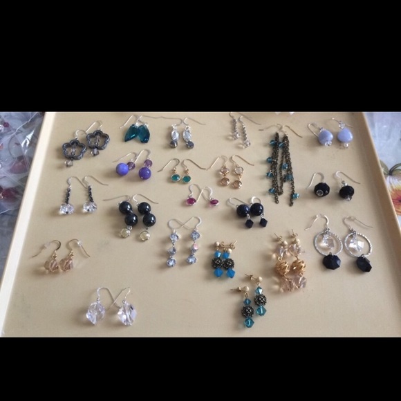 Swarovski new silver earrings so sparkly! - Picture 3 of 7